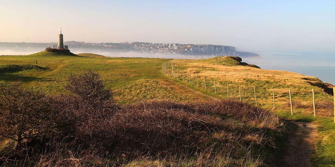 La Verriere. Les Locations Isahora C'Est Aussi Plusieurs Appart' De Standing A 2 Pas Du Chateau D'Eu, Des Falaises Du Treport, De Mers Les Bains Et Aux Portes De La Baie De Somme Eu (Seine-Maritime) Dış mekan fotoğraf