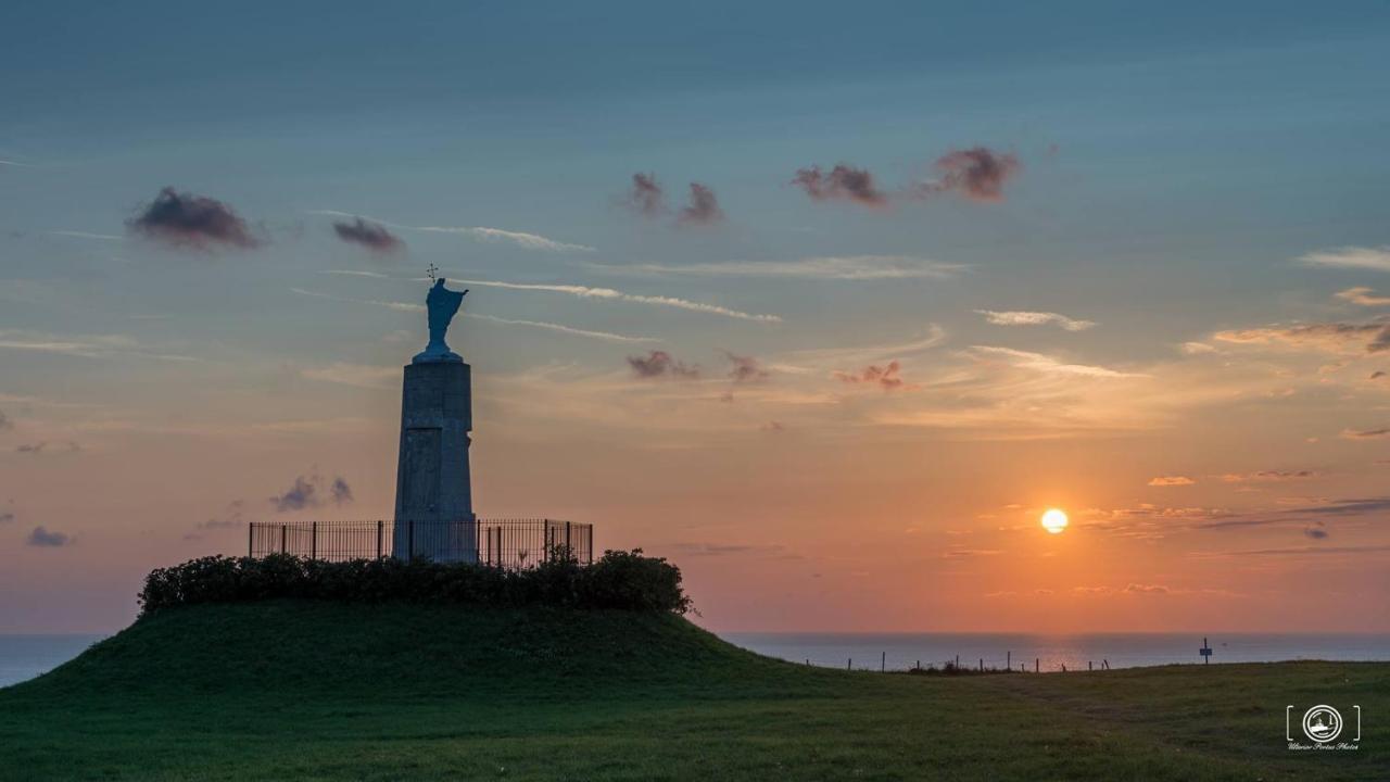 La Verriere. Les Locations Isahora C'Est Aussi Plusieurs Appart' De Standing A 2 Pas Du Chateau D'Eu, Des Falaises Du Treport, De Mers Les Bains Et Aux Portes De La Baie De Somme Eu (Seine-Maritime) Dış mekan fotoğraf