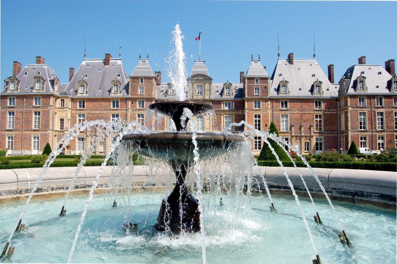 La Verriere. Les Locations Isahora C'Est Aussi Plusieurs Appart' De Standing A 2 Pas Du Chateau D'Eu, Des Falaises Du Treport, De Mers Les Bains Et Aux Portes De La Baie De Somme Eu (Seine-Maritime) Dış mekan fotoğraf