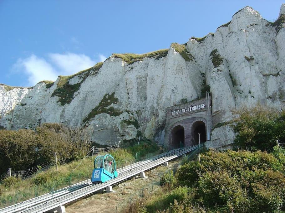 La Verriere. Les Locations Isahora C'Est Aussi Plusieurs Appart' De Standing A 2 Pas Du Chateau D'Eu, Des Falaises Du Treport, De Mers Les Bains Et Aux Portes De La Baie De Somme Eu (Seine-Maritime) Dış mekan fotoğraf
